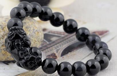 车内摆放貔貅吉祥物保佑出行平平安安 车上貔貅的摆放示意图看完秒懂如何摆放好