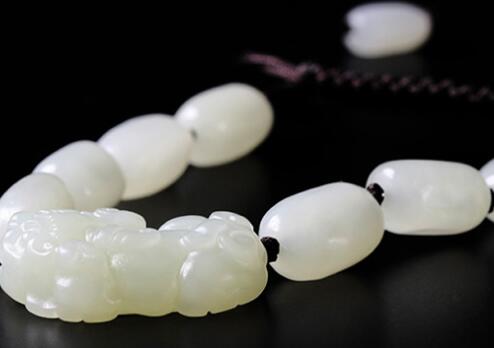 风水貔貅可以保佑平安出行,一辆车里可以放几个貔貅呢? 风水貔貅可以保佑平安出行,一辆车里可以放几个貔貅呢?