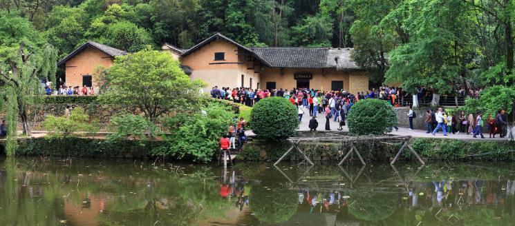 春节是我国的重要团圆佳节，2021春节的风俗及寓意详解