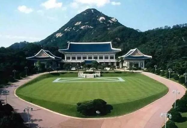 奇门遁甲预测:奇门预测玄机断 不听劝告损千万 奇门遁甲预测:奇门预测玄机断 不听劝告损千万