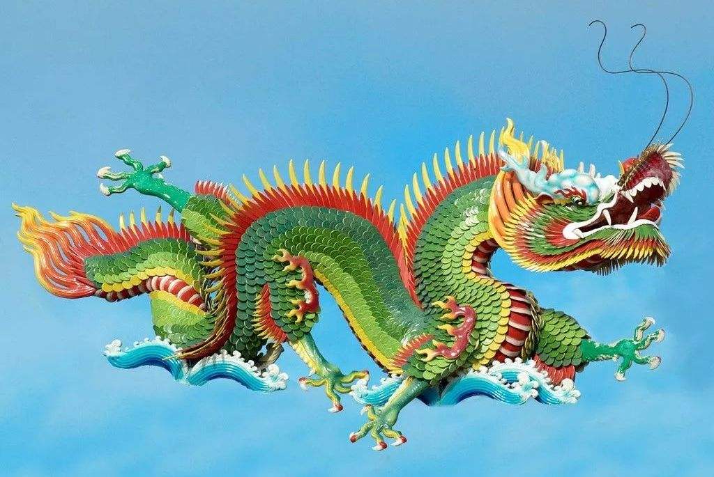 88年生肖龙男2022运势解析 感情上坎坷多