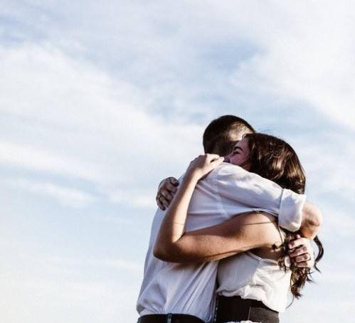 床头摆放哪些风水摆件可以旺桃花？