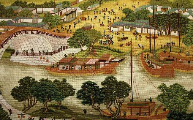 卧室门上挂什么风水摆件好？