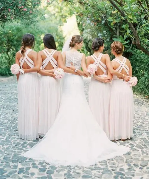 结婚风俗关于伴娘有什么讲究？