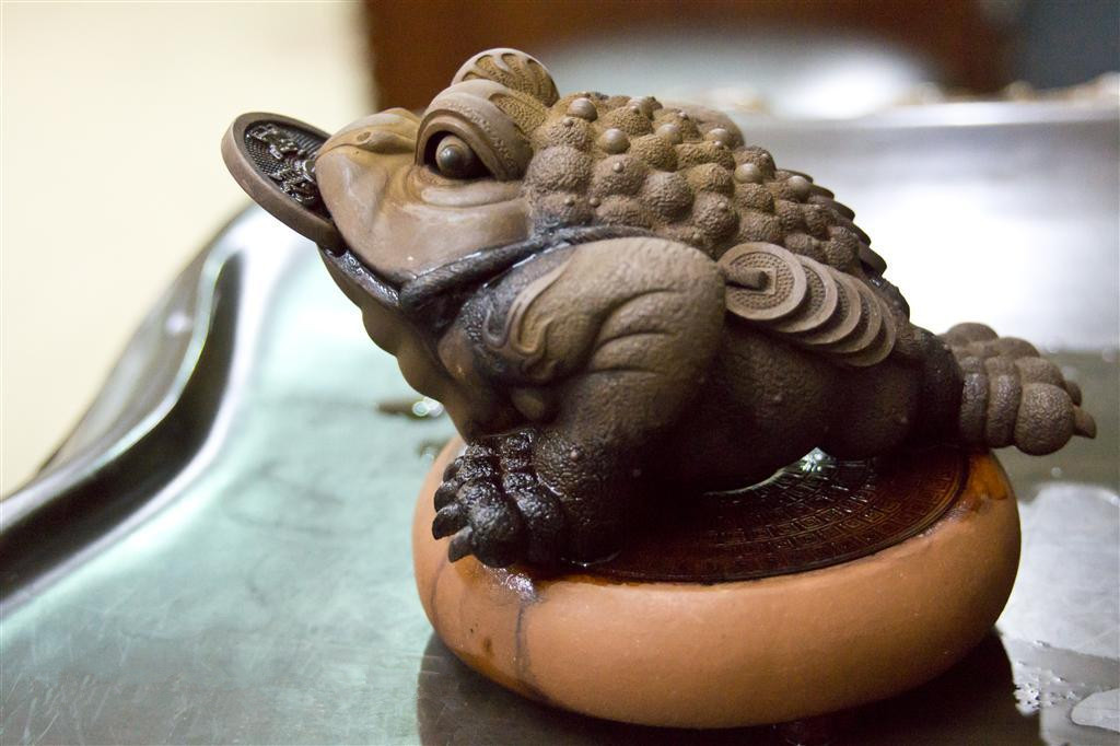 金蟾有什么很好的寓意吗，好的金蟾应该怎么摆放？