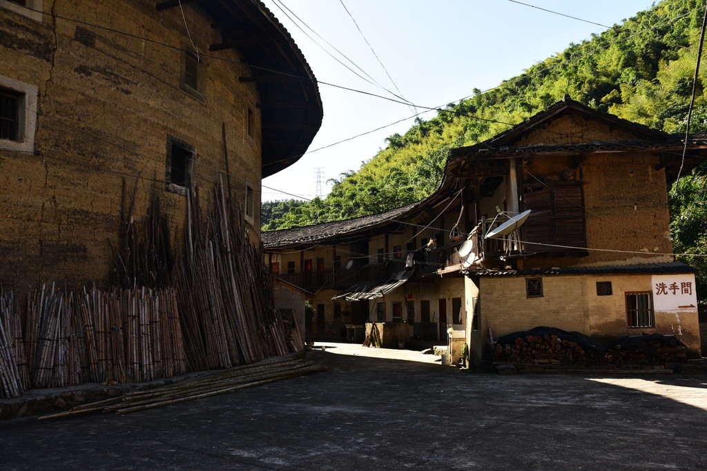 摆放金蟾有什么特殊寓意吗？收入不稳定摆放金蟾好吗？