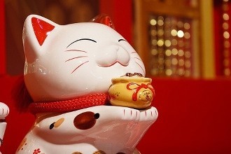 关于招财猫摆放位置，招财猫摆在什么位置好？