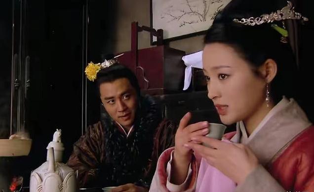 占卜俗语：女带咸池，门外养汉；男带华盖，富贵不愁