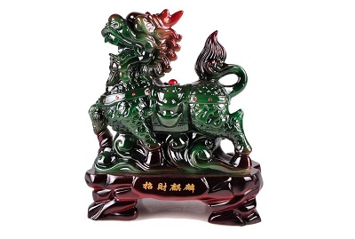 家里摆放麒麟有讲究吗？貔貅与麒麟哪个更适合家里摆放？