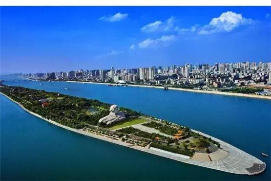 不同颜色的招财猫代表什么不同的寓意