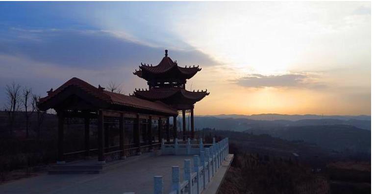 金蟾翡翠挂件寓意吉祥喜庆　财源兴旺