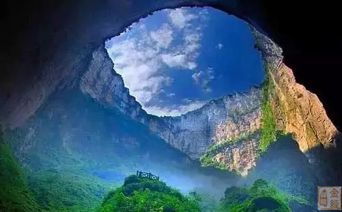 脚踩金元宝的金蟾摆放时需要注意什么？