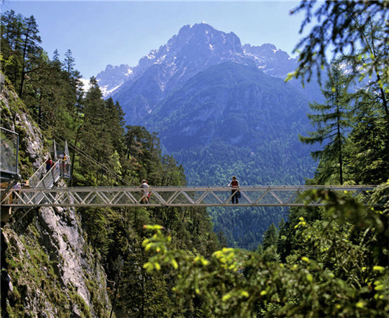 不同的八卦镜要怎么挂？悬挂也要找时间？