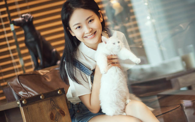 看似单纯，实则心地善良，三大生肖女