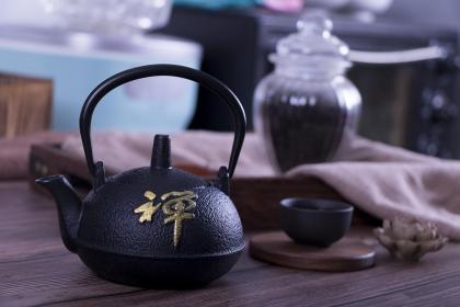 详解金蟾摆放在茶具上的说法！