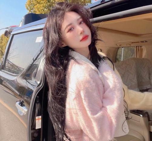 不爱争强好胜，也不屑于去抢别人的东西的生肖女