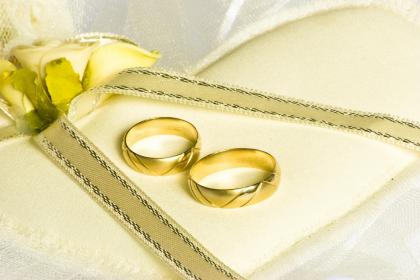 用什么颜色钱包最招财聚财