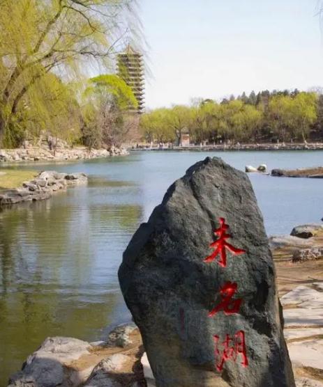 财神爷聚集：另类财神来报到