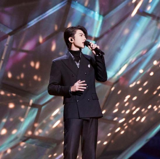 怎么挑选男士的钱包颜色才最聚财