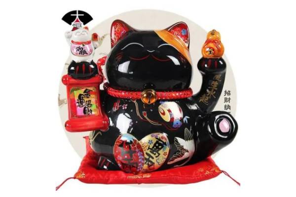 风水摆件之黑色招财猫代表什么