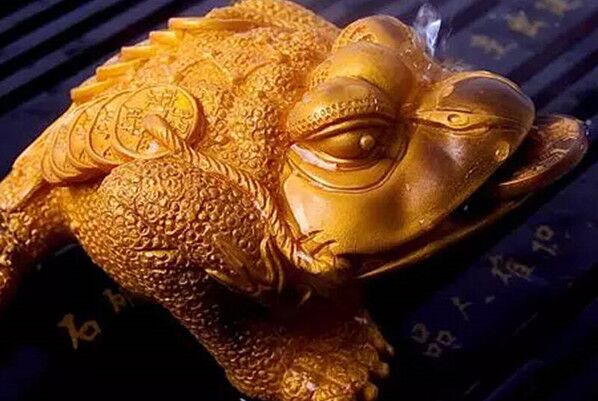 生肖蛇佩戴金蟾会不会招财