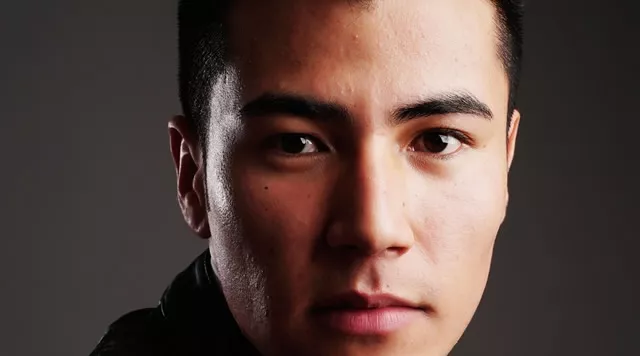 眉眼间距窄的男人运势如何?