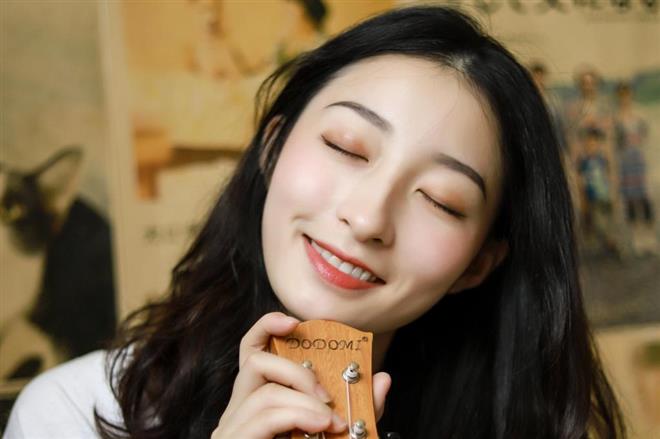 相貌妖媚的女人八字特点