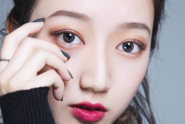 女人看面相大全图解法什么样的面相是薄命相