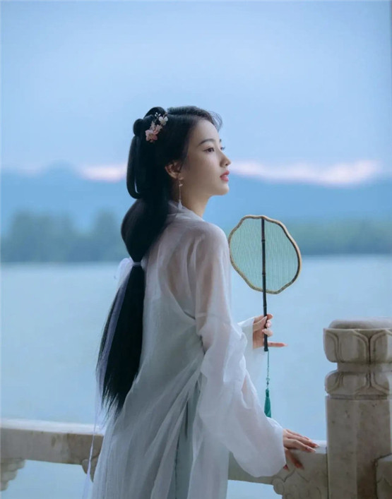 下巴形态与个人运势的微妙关联