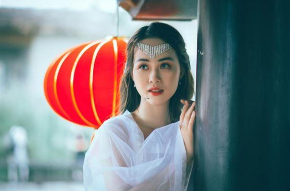 女人手背纹多手相是怎么回事